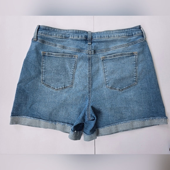 Sonoma Blue Jean Shorts with Cuffed Hem -Size 18 - Picture 8 of 8